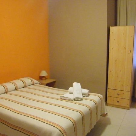 Pension Corona Saragozza Esterno foto